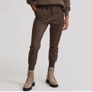 Varley Women's Duke Athletic Jogger in Chocolate Marle XL